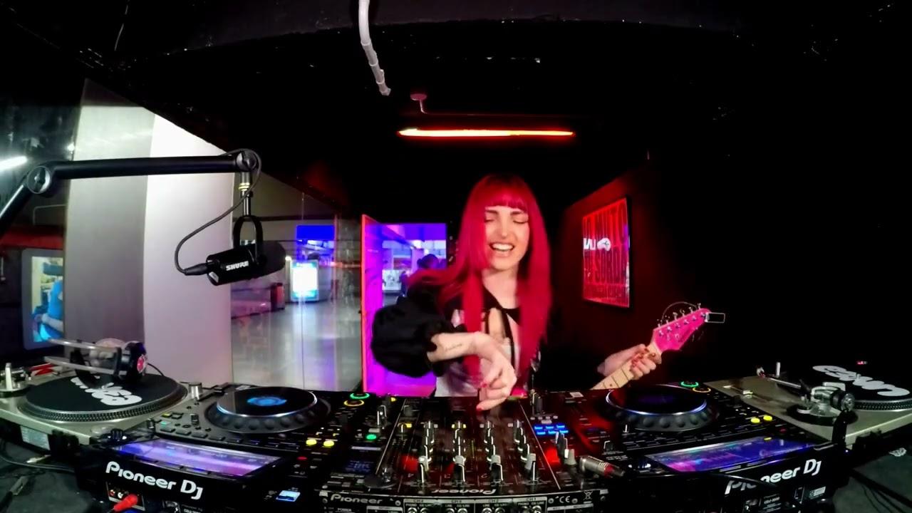 RC WAVES with CAMILLA PNK