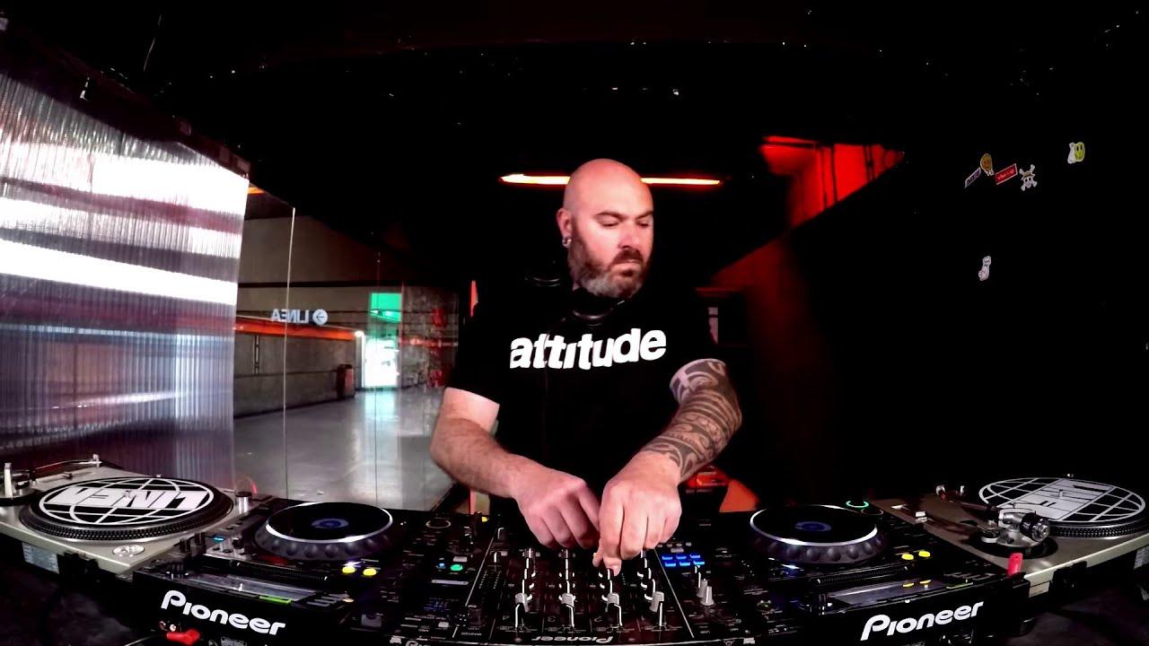 TECH CLUBBERS with JON HEAD