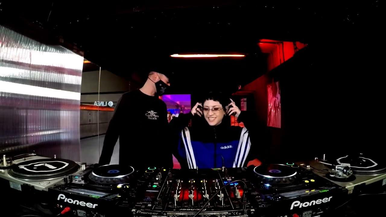 E L A b2b SLEEK FATA