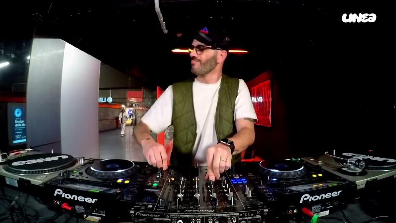 HYLO pres. BORING SOCIAL CLUB E15 with ANDY ROSH