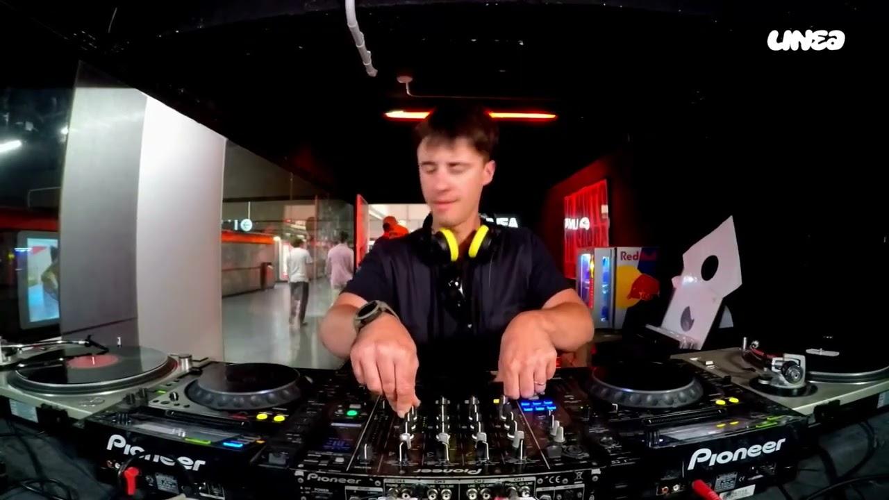 SABOTAGE WITH SAMUELE DE SANTIS