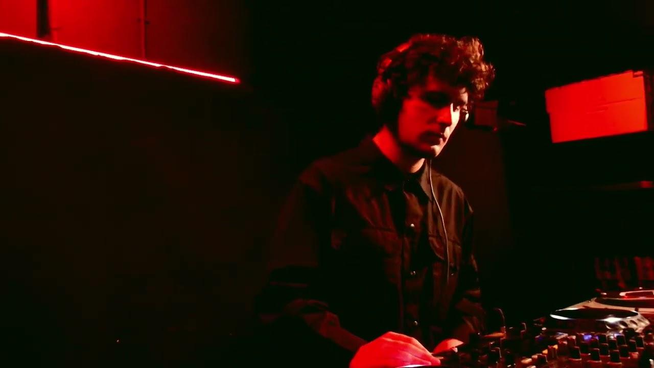 BIPOLAR invites ALESSANDRO BARONCINI