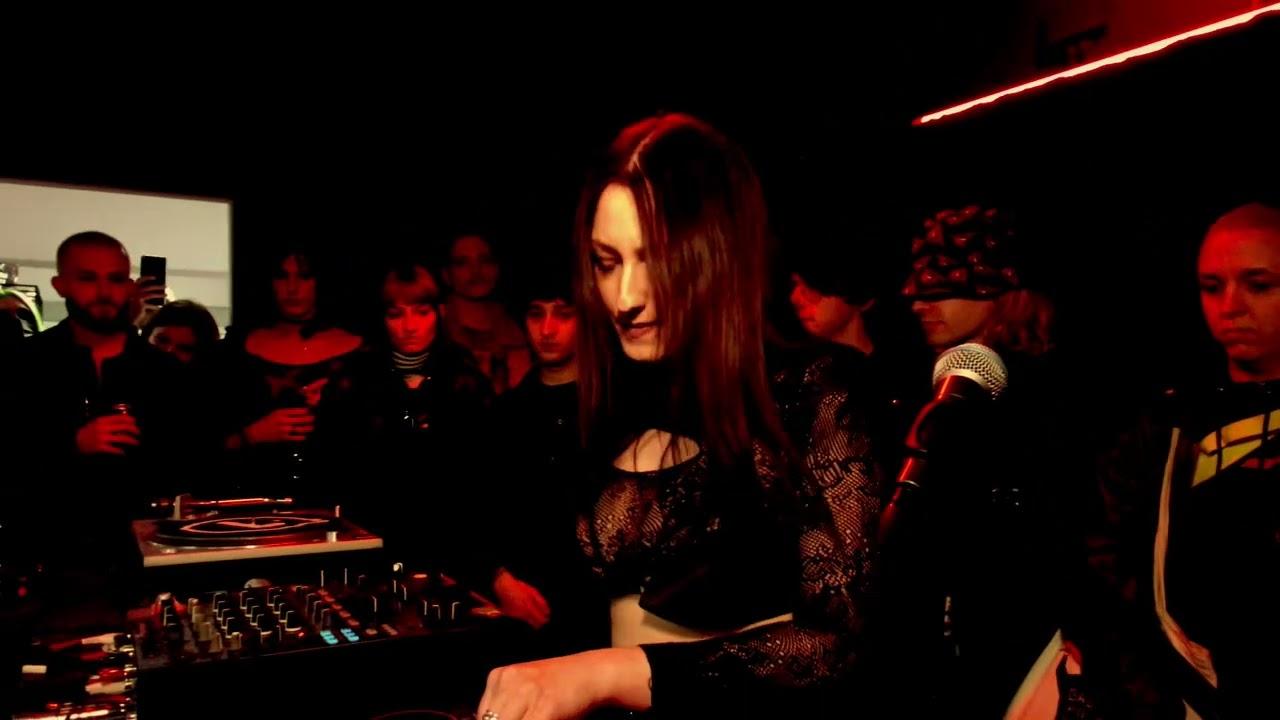KAYLA TRILLGORE pres. TRAGEDY OF THE BODY (live)