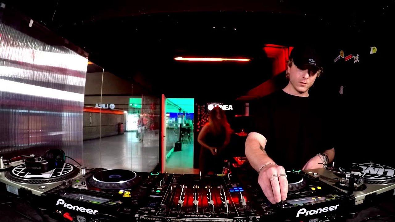CHIT & CHAT's MIX E05 with BRUNA