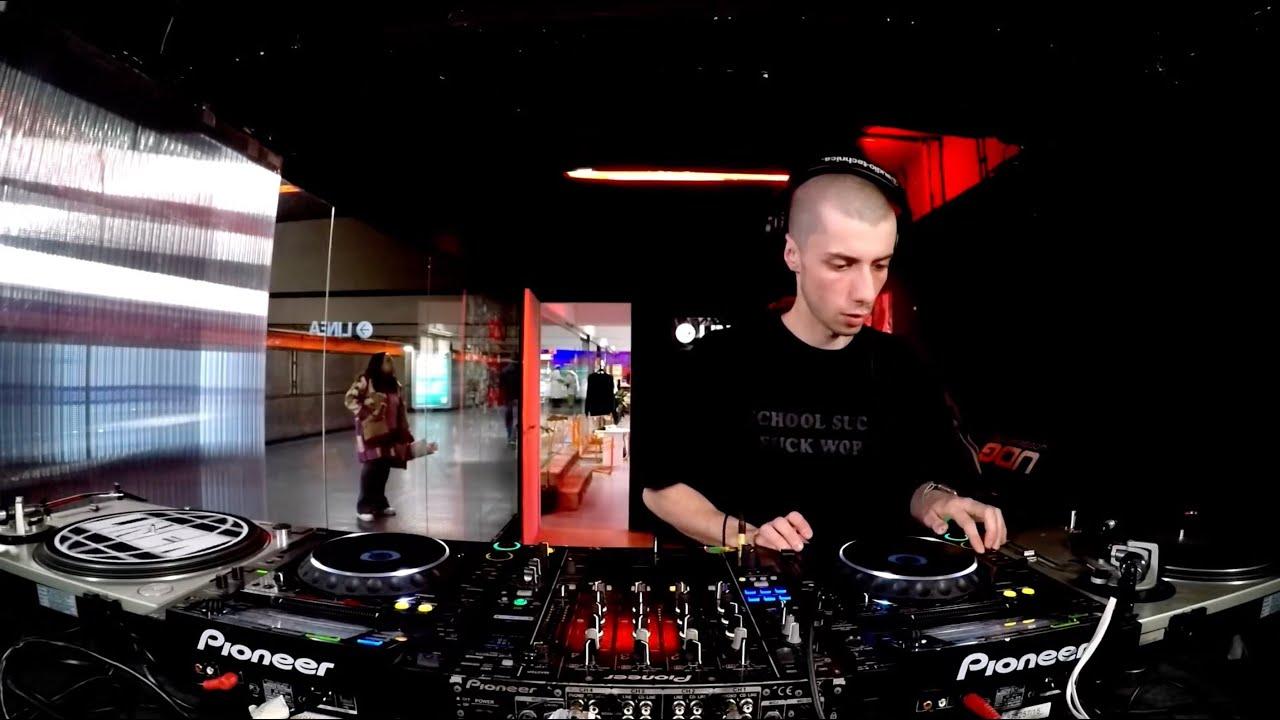 TUTTIDJ pres. FRANCESCO RUSSO