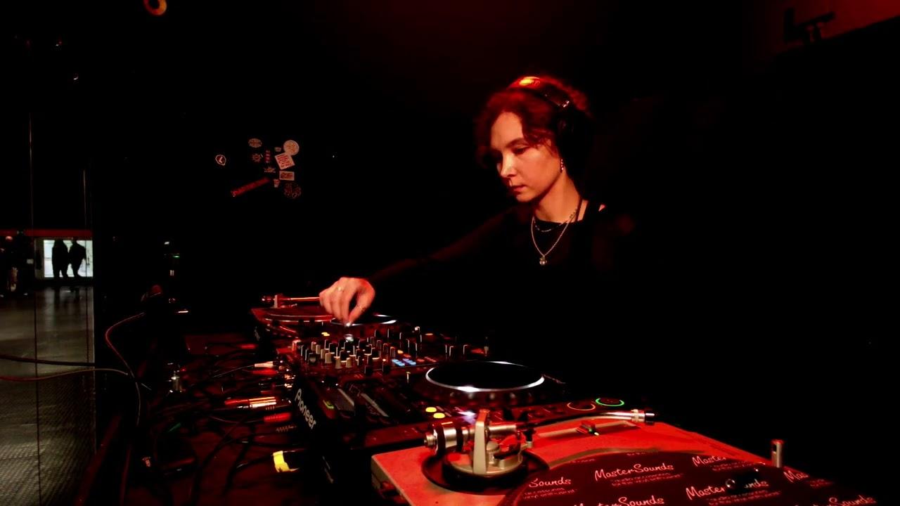 SÖFIA KUZ