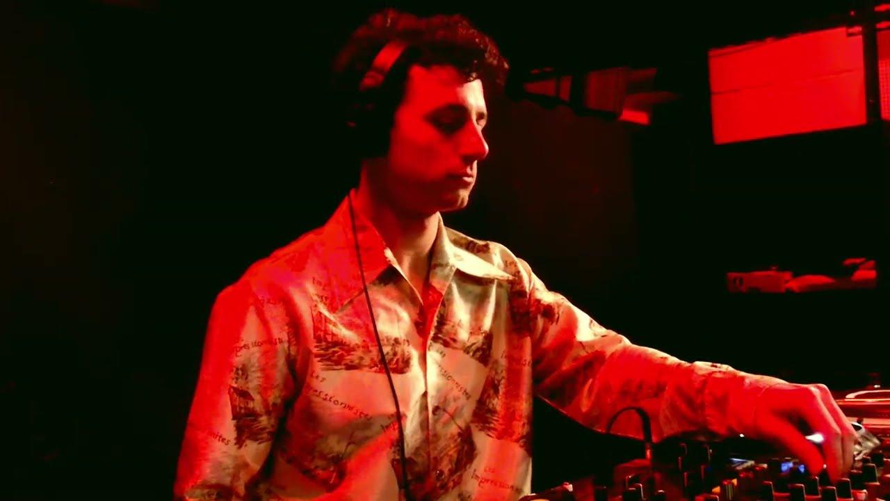 MOUNTAIN GROOVE E01 with HERBERT SIMON