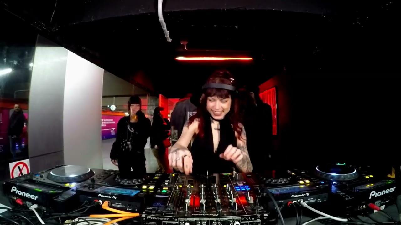 HANGOVER with GLADJEE › LINEA • 10.01.2026